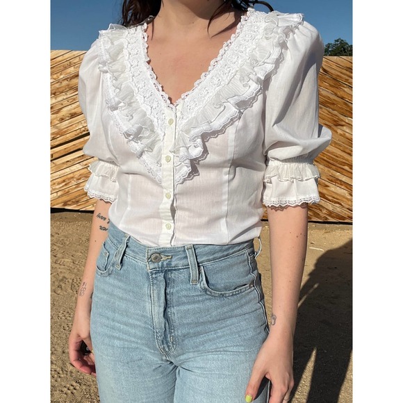 Gunne Sax Tops - Vintage Jessica’s Gunnies White Ruffle Front Puff Sleeve Top